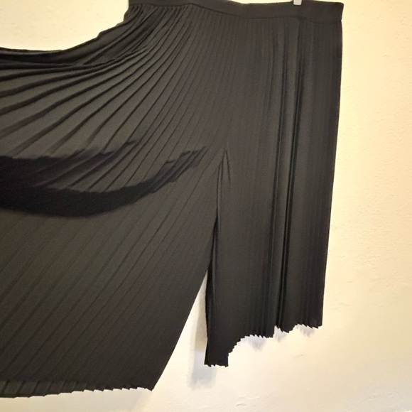 Eileen Fisher Petite Accordion Pleated Cropped Black Pant L - Picture 5 of 11